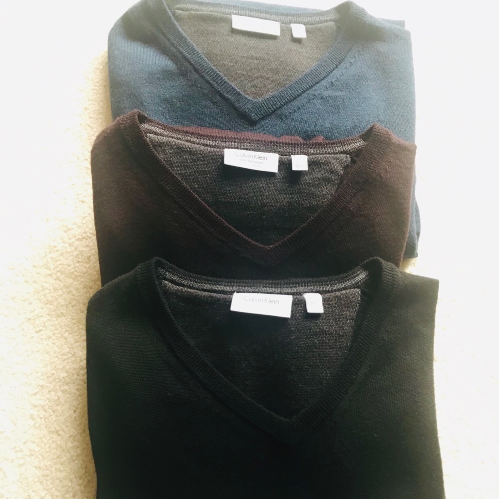 Bundle of 3 in black, burgundy, blue colors.